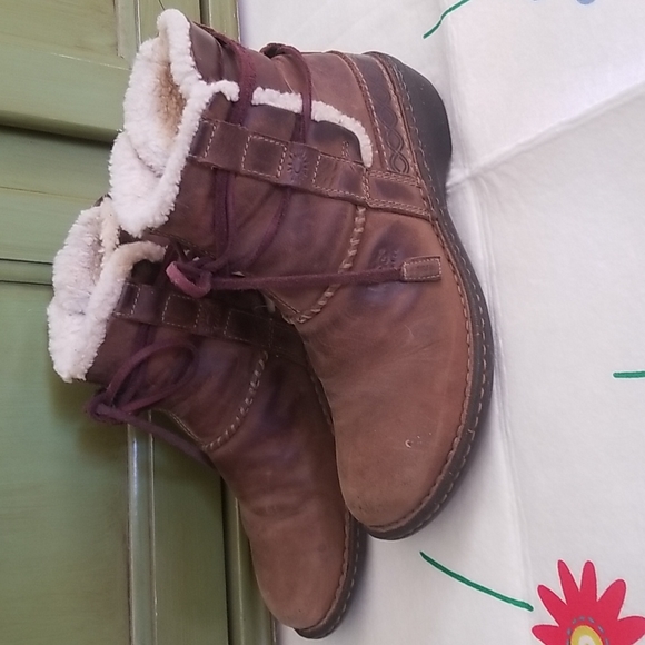 UGG'S - Picture 3 of 11
